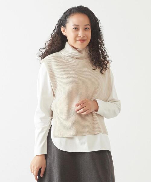 MELROSE claire（メルローズ クレール）の「【程よい厚み安心感のあるコットンスムースプルオーバー】（Tシャツ/カットソー・レディース・グレイッシュベージュ/ブラック/オフホワイト・FREE）」の4枚目の写真