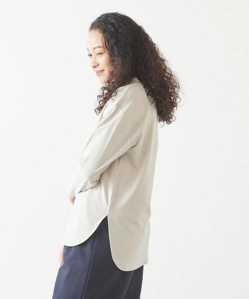 MELROSE claire（メルローズ クレール）の「【程よい厚み安心感のあるコットンスムースプルオーバー】（Tシャツ/カットソー・レディース・グレイッシュベージュ/ブラック/オフホワイト・FREE）」の14枚目の写真