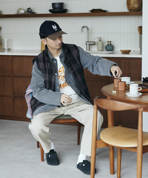 JOURNAL STANDARD relume（ジャーナルスタンダード　レリューム）の「【FROSTPROOF / フロストプルーフ】別注 PUFF ベスト（ベスト・メンズ・ブラック/レッド・MEDIUM/LARGE）」の8枚目の写真