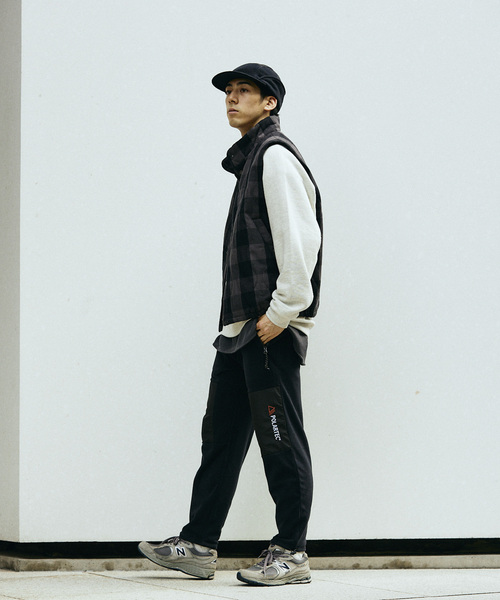 JOURNAL STANDARD relume（ジャーナルスタンダード　レリューム）の「【FROSTPROOF / フロストプルーフ】別注 PUFF ベスト（ベスト・メンズ・ブラック/レッド・MEDIUM/LARGE）」の15枚目の写真