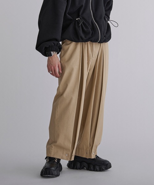 Ellno Loset(エルノロゼット)の「マルチウェイボックスタックコットンパンツ(その他パンツ・メンズ・ベージュ/チャコールグレー・SMALL/MEDIUM/LARGE)」の14枚目の写真