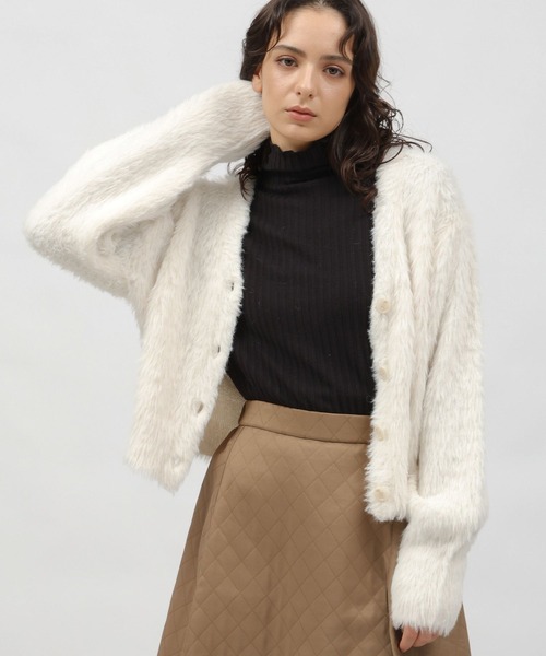 LAKOLE（ラコレ）の「7ゲージシャギーカーディガン / 995790（カーディガン/ボレロ・レディース・オフホワイト/グレー/ライトブルー・SMALL/MEDIUM）」の2枚目の写真