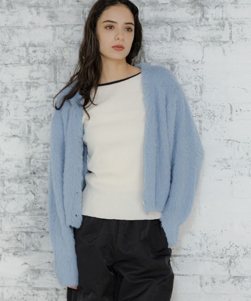 LAKOLE（ラコレ）の「7ゲージシャギーカーディガン / 995790（カーディガン/ボレロ・レディース・オフホワイト/グレー/ライトブルー・SMALL/MEDIUM）」の11枚目の写真