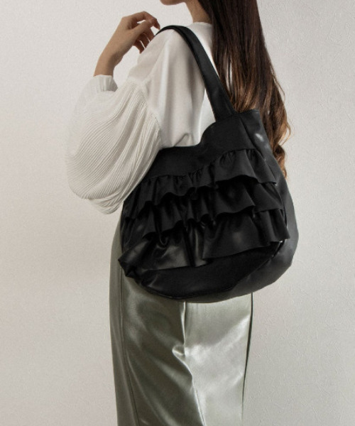 cache cache(カシュ カシュ)の「カシュカシュ cachecache / フリルトートバッグ(トートバッグ・レディース・シルバー/ベージュ/ブラック/ダークグレー/ライトグレー・FREE)」の20枚目の写真