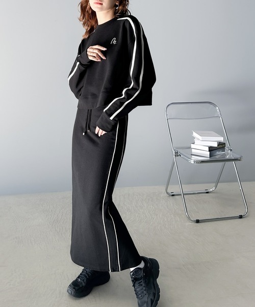 mily bilet（ミウィビレット）の「【mily bilet】スポーティムードを楽しむ一着。サイドラインスウェットスカート（セットアップ可能）（スカート・レディース・ブラック/オートミール・LARGE/MEDIUM/SMALL/X-LARGE）」の11枚目の写真