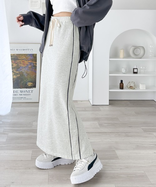 セール】【mily bilet】スポーティムードを楽しむ一着。サイドライン