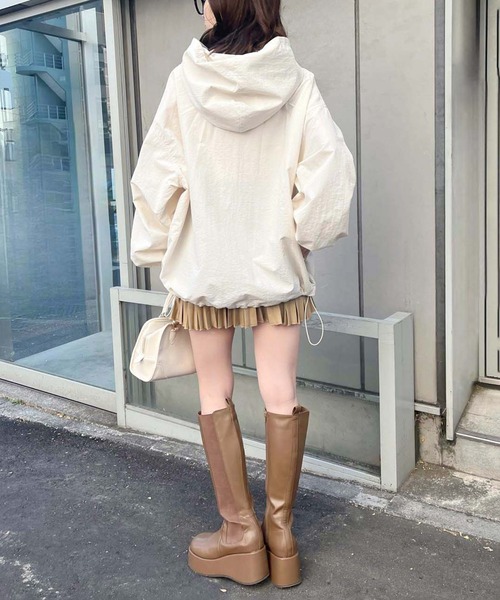 one after another NICE CLAUP（ワンアフターアナザーナイスクラップ）の「アノラックパーカー【ZOZO限定商品】（ナイロンジャケット・レディース・オフホワイト/アイボリー/ブラック・FREE）」の6枚目の写真