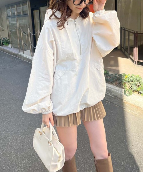 one after another NICE CLAUP（ワンアフターアナザーナイスクラップ）の「アノラックパーカー【ZOZO限定商品】（ナイロンジャケット・レディース・オフホワイト/アイボリー/ブラック・FREE）」の10枚目の写真