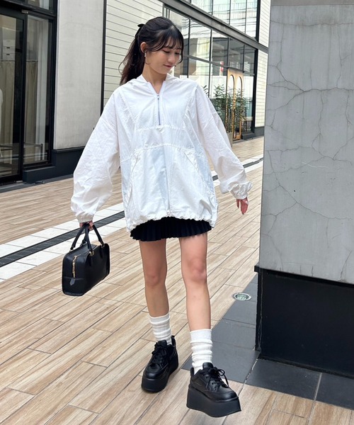 one after another NICE CLAUP（ワンアフターアナザーナイスクラップ）の「アノラックパーカー【ZOZO限定商品】（ナイロンジャケット・レディース・オフホワイト/アイボリー/ブラック・FREE）」の12枚目の写真