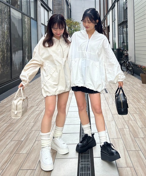 one after another NICE CLAUP（ワンアフターアナザーナイスクラップ）の「アノラックパーカー【ZOZO限定商品】（ナイロンジャケット・レディース・オフホワイト/アイボリー/ブラック・FREE）」の21枚目の写真