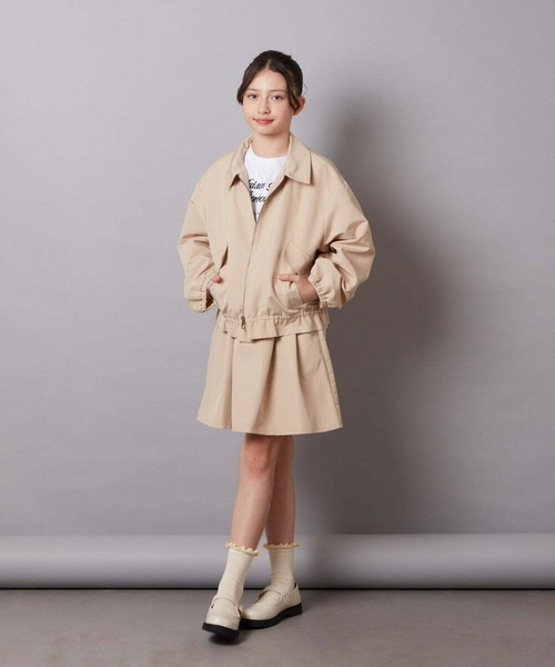 a.v.v（アーヴェヴェ）の「[100-130]【セットアップ対応】ハイウエストタックスカート（スカート・キッズ・ネイビー/ベージュ・100/110/120/130）」の11枚目の写真