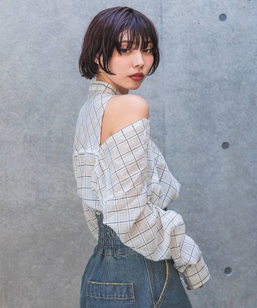 PAGEBOY（ページボーイ）の「シアーチェック2WAYシャツ（シャツ/ブラウス・レディース・ブルー/チャコールグレー/オフホワイト・FREE）」の4枚目の写真