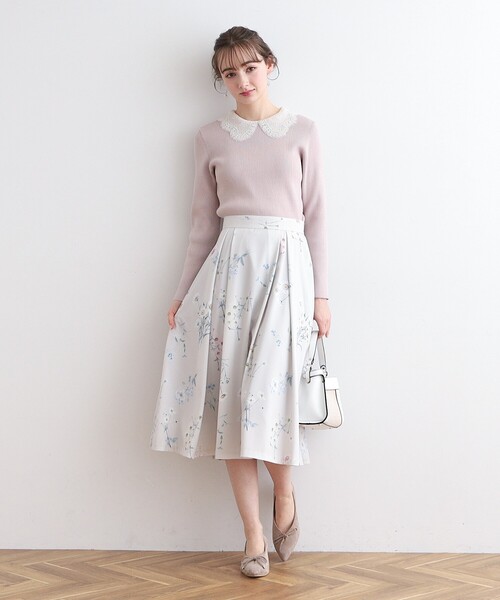 couture brooch（クチュールブローチ）の「◆【オンオフ使える】ボタニカルフラワータックスカート（スカート・レディース・サックスブルー系/ネイビー系/ベージュ系その他4・42/36/40/38）」の5枚目の写真