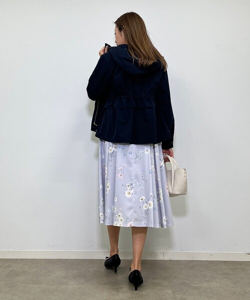 couture brooch（クチュールブローチ）の「◆【オンオフ使える】ボタニカルフラワータックスカート（スカート・レディース・サックスブルー系/ネイビー系/ベージュ系その他4・42/36/40/38）」の21枚目の写真