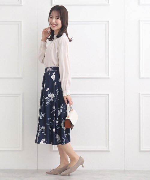 couture brooch（クチュールブローチ）の「◆【オンオフ使える】ボタニカルフラワータックスカート（スカート・レディース・サックスブルー系/ネイビー系/ベージュ系その他4・42/36/40/38）」の19枚目の写真