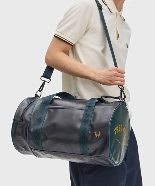 ク*ち様 ✨入札方式に変更！Fred Perry Classic Barrel Fred Perry Classic Mini Barrel Bag Black – DeadRockers