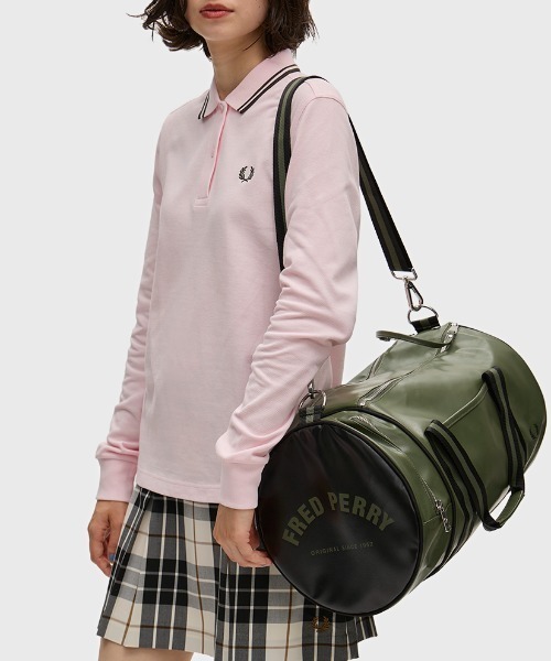 FRED PERRY(フレッドペリー)の「Classic Barrel Bag/クラシックバレルバッグ(ドラムバッグ・メンズ・ネイビー/ブラック/ブラウン/グレー/マルーン/ダークグリーン/ホワイト/ネイビー系/ライトオリーブ/グリーン/ブラウン系その他/ダークネイビー/グリーン系その他・ONE SIZE)」の17枚目の写真