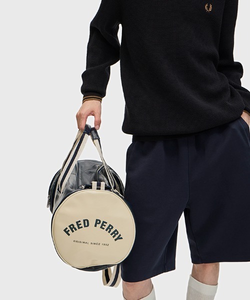 【新品未使用、タグ付き】フレッドペリー Classic Barrel Bag Classic Barrel Bag／クラシックバレルバッグ（ドラムバッグ