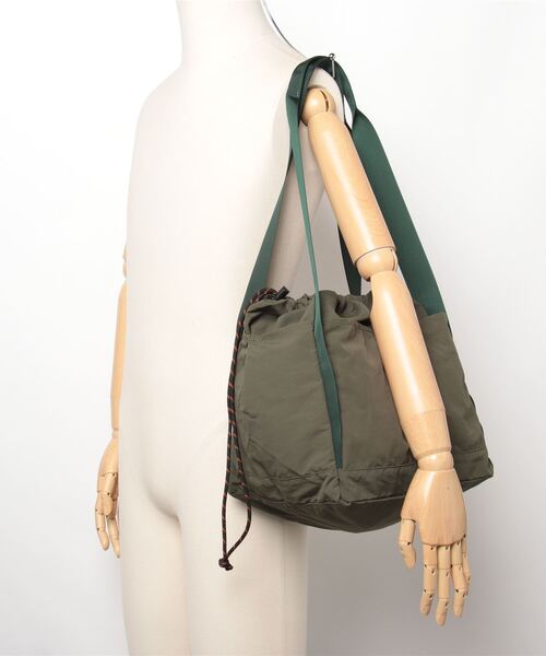 ONE DAY KMC (ワンデイケーエムシー)の「UNIVERSAL OVERALL / UO シンゲンブドウバッグM / UVO-188(ショルダーバッグ・レディース・グレー系その他/オリーブ/ブラック/ベージュ・ONESIZE)」の8枚目の写真