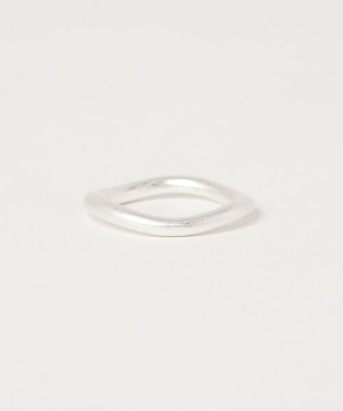 SILVER BULLET(シルバーバレット)の「『SBLTRS』ユニセックス 変形デザインリング(リング・レディース・A/B/C/D/E/F/G・5/4.5/FREE/8)」の3枚目の写真