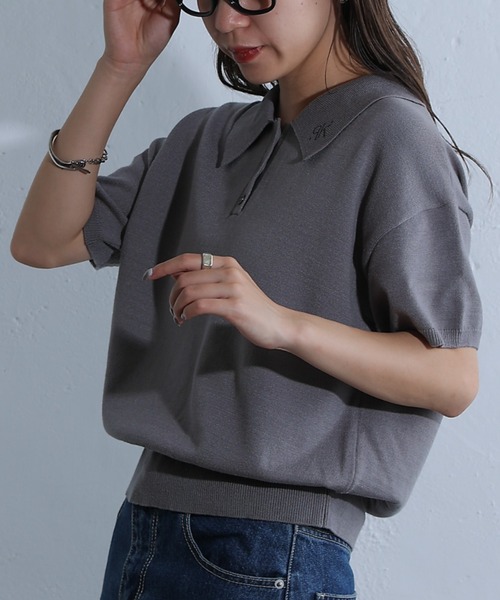 COLONY 2139（コロニートゥーワンスリーナイン）の「衿刺繍ニットポロ（ポロシャツ・レディース・グレー/アイボリー/ブラック・FREE）」の2枚目の写真