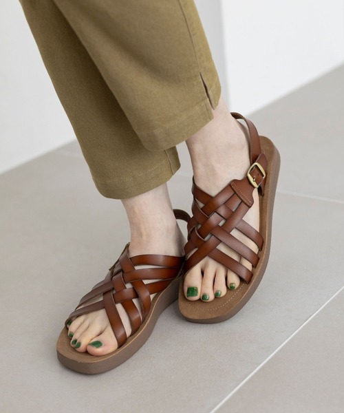 kaoCOACH ベージュ クロスストラップ サンダル　⭐️美品⭐️ GU公式 | パフィークロスベルトサンダル