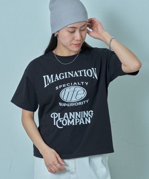 COLONY 2139(コロニートゥーワンスリーナイン)の「コンパクトカレッジTシャツ(Tシャツ/カットソー・レディース・ブラック/オフホワイト・FREE)」の2枚目の写真