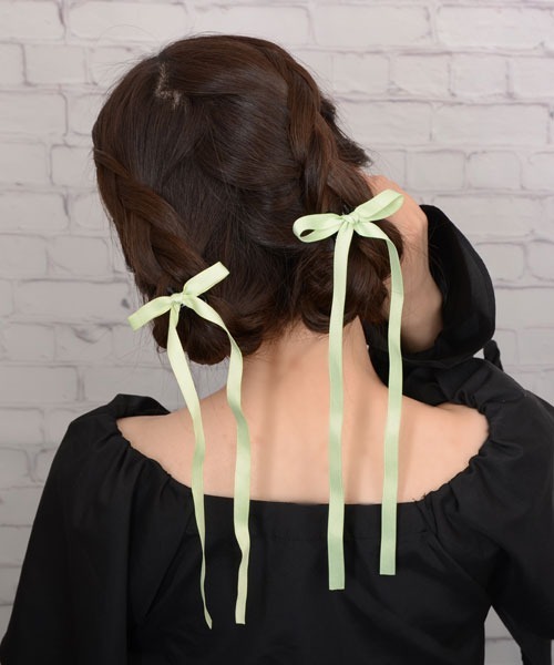 VIBGYOR Women(ヴィブジョー ウィメン)の「【float】パステルカラー ロングリボン ヘアクリップ【2個セット/7色展開】(バレッタ/ヘアクリップ・レディース・ブラック/ミント/ライラック/イエロー/オフホワイト/ライトブルー/ベビーピンク・FREE)」の3枚目の写真