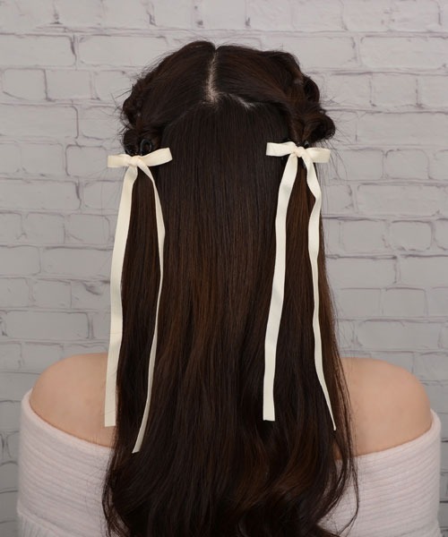 VIBGYOR Women(ヴィブジョー ウィメン)の「【float】パステルカラー ロングリボン ヘアクリップ【2個セット/7色展開】(バレッタ/ヘアクリップ・レディース・ブラック/ミント/ライラック/イエロー/オフホワイト/ライトブルー/ベビーピンク・FREE)」の11枚目の写真