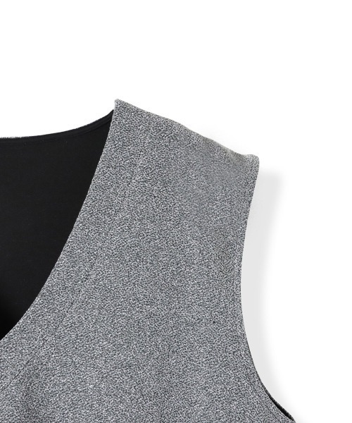 VICKY（ビッキー）の「【セットアップ対応】ラメVタンクトップ≪手洗い可能≫（タンクトップ・レディース・ブラック/シルバー系その他・M）」の10枚目の写真