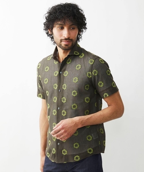 MICHEL KLEIN HOMME (ミッシェルクランオム)の「総柄シアー半袖シャツ(シャツ/ブラウス・メンズ・ブラック/カーキ・MEDIUM/LARGE/X-LARGE)」の2枚目の写真