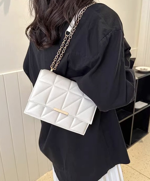 Amulet(アミュレット)の「キルティング柄ショルダーバッグ(ショルダーバッグ・レディース・ブラック/ベージュ/ホワイト・FREE)」の19枚目の写真