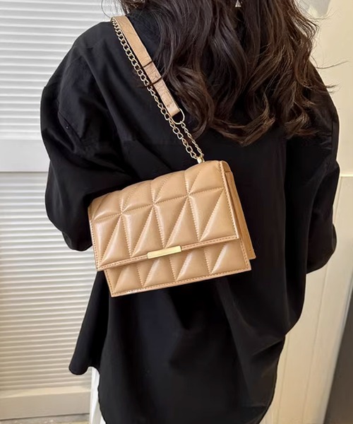 Amulet(アミュレット)の「キルティング柄ショルダーバッグ(ショルダーバッグ・レディース・ブラック/ベージュ/ホワイト・FREE)」の7枚目の写真