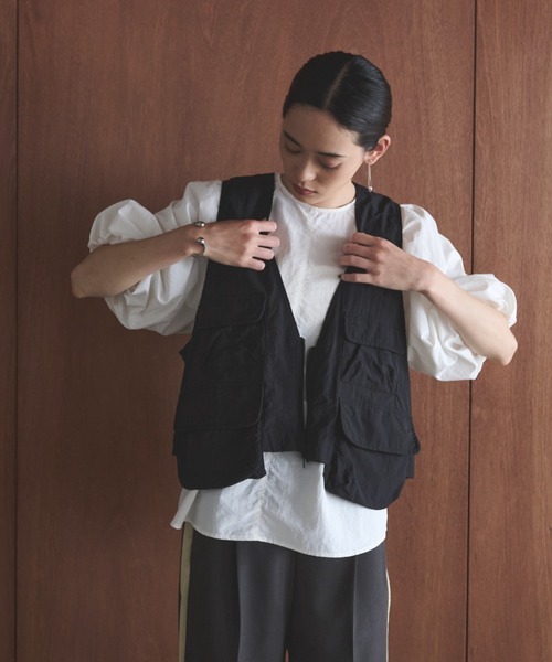 AIC.(エーアイシー)の「アウトポケットナイロンベスト(ベスト・レディース・ブラック・FREE)」の6枚目の写真