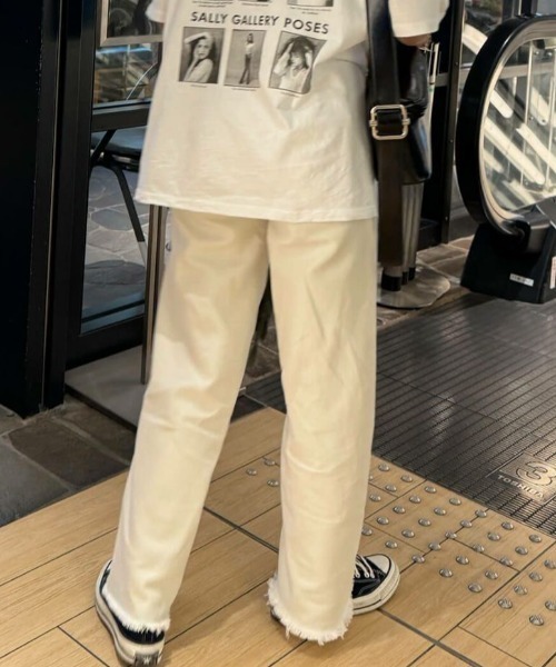 ISOOK（アイスー）の「カットオフイージーデニム(chiica select) / カットオフデニム デニムパンツ ウエストゴム フリンジ（デニムパンツ・レディース・ホワイト/ライトブルー・S/M）」の6枚目の写真