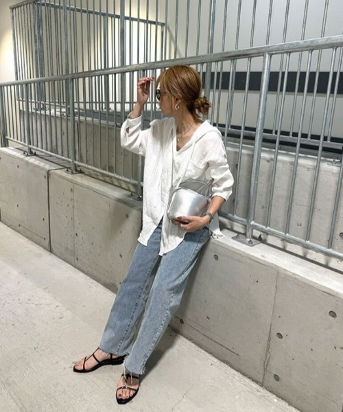 ISOOK（アイスー）の「カットオフイージーデニム(chiica select) / カットオフデニム デニムパンツ ウエストゴム フリンジ（デニムパンツ・レディース・ホワイト/ライトブルー・S/M）」の10枚目の写真