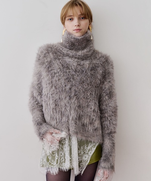 LA BELLE ETUDE　MIXフェザーヤーンボリュームタートルニット LA BELLE ETUDE（ラベルエチュード）の「MIXフェザーヤーンボリューム