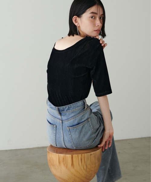 LARUTA(ラルータ)の「【LARUTA】ベロアチュール半袖プルオーバー(Tシャツ/カットソー・レディース・グリーン系その他/ブラック/アイボリー/チャコールグレー・FREE)」の12枚目の写真