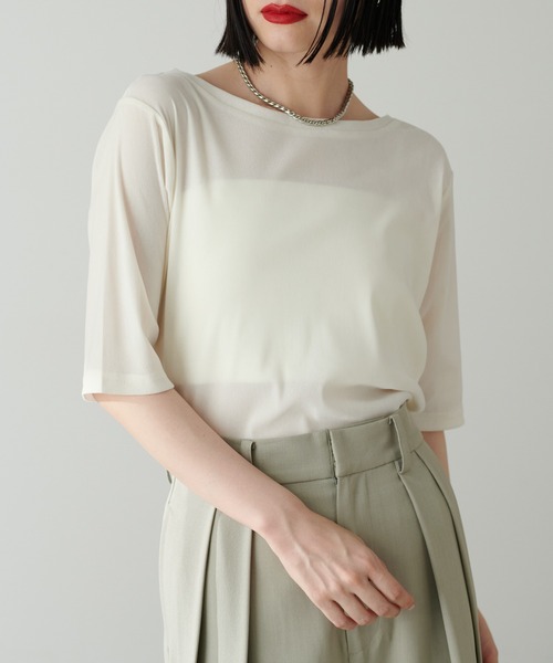 LARUTA(ラルータ)の「【LARUTA】ベロアチュール半袖プルオーバー(Tシャツ/カットソー・レディース・グリーン系その他/ブラック/アイボリー/チャコールグレー・FREE)」の5枚目の写真