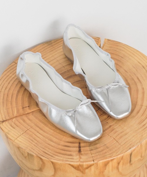A part by（アパートバイ）の「A part by_バレエシューズ（バレエシューズ・レディース・Silver/ブラック・LARGE/MEDIUM）」の2枚目の写真
