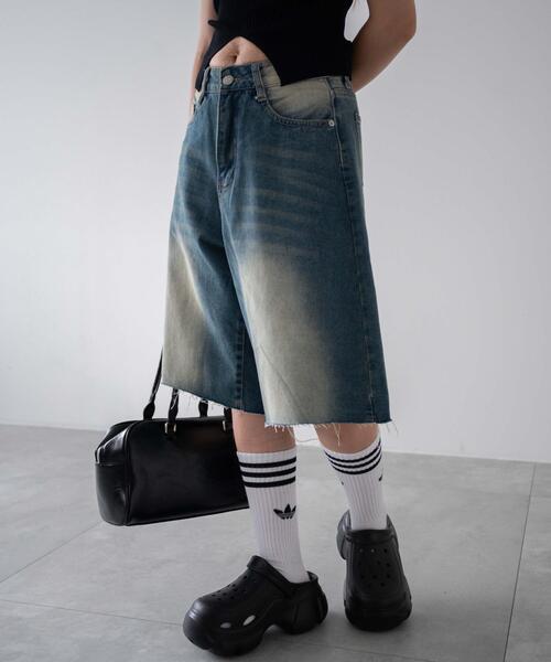 dispark(ディスパーク)の「DISPARK/ウオッシュドデニムハーフパンツ(デニムパンツ・レディース・ライトインディゴブルー/インディゴブルー・MEDIUM/LARGE)」の5枚目の写真