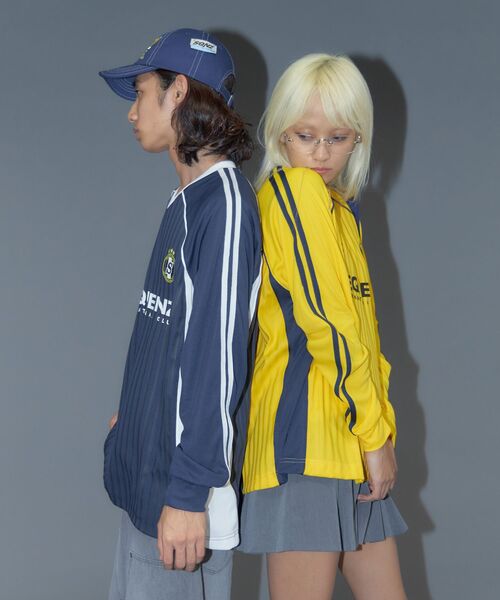 数量は多い  sqnz（エスキュンズ）】sqnz sports 長袖 Vネック / shirts タレントカード