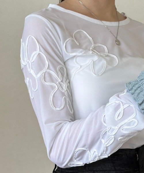 Per sist ence(パーシエンス)の「シアーコード刺繍プルオーバー(Tシャツ/カットソー・レディース・パープル/アイボリー/ブラック/グレイッシュベージュ・FREE)」の7枚目の写真