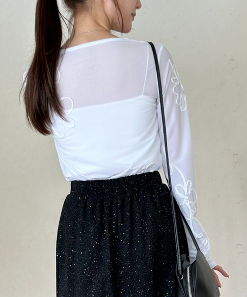 Per sist ence(パーシエンス)の「シアーコード刺繍プルオーバー(Tシャツ/カットソー・レディース・パープル/アイボリー/ブラック/グレイッシュベージュ・FREE)」の8枚目の写真