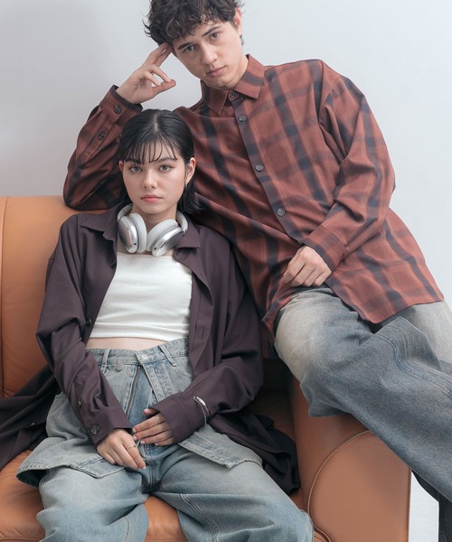 SENSE OF PLACE by URBAN RESEARCH（センスオブプレイスバイアーバンリサーチ）の「『ユニセックス』カラールーズシャツ（シャツ/ブラウス・メンズ・ブラウン/ダークブラウン/ライトグレー/チャコールグレー/ライトブルー・MEDIUM/LARGE）」の22枚目の写真