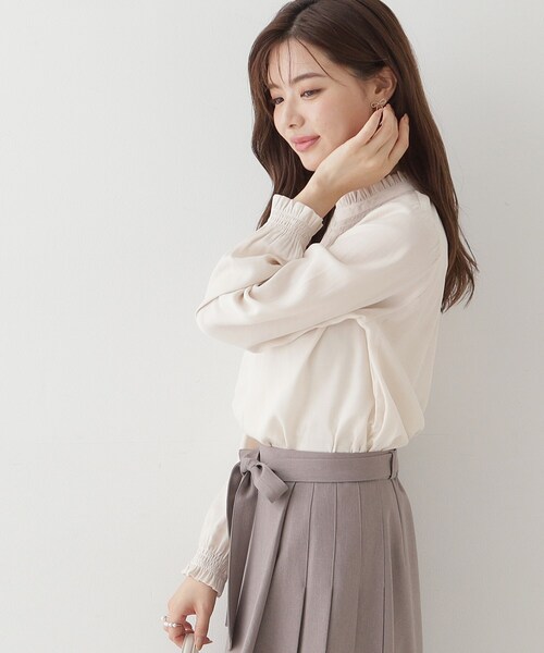 couture brooch(クチュールブローチ)の「【名品通勤ブラウス】RTピケシャーリングブラウス(シャツ/ブラウス・レディース・アイボリー/ダークグレー/ピンク・34/36/38/40/42)」の18枚目の写真