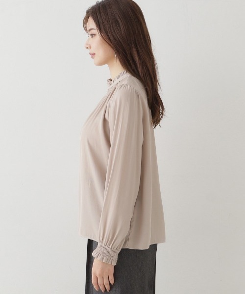 couture brooch(クチュールブローチ)の「【名品通勤ブラウス】RTピケシャーリングブラウス(シャツ/ブラウス・レディース・アイボリー/ダークグレー/ピンク・34/36/38/40/42)」の8枚目の写真