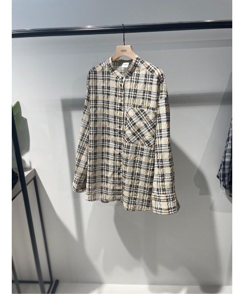 YENN(イエン)の「YENN チェックビッグシャツ(シャツ/ブラウス・レディース・アイボリー/ネイビー・FREE)」の6枚目の写真