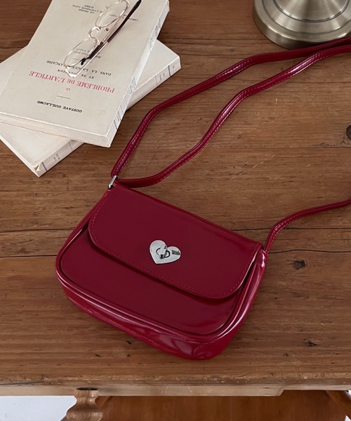 by your closet(バイユアークローゼット)の「ハート ポイント ショルダーバッグ(ショルダーバッグ・レディース・レッド・FREE)」の8枚目の写真