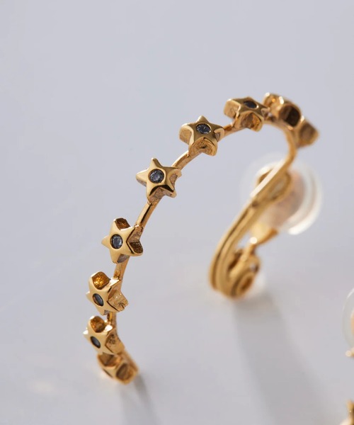 ADER（アデル）の「TINY STAR hoop earring（イヤリング・レディース・ゴールド・フリー）」の2枚目の写真